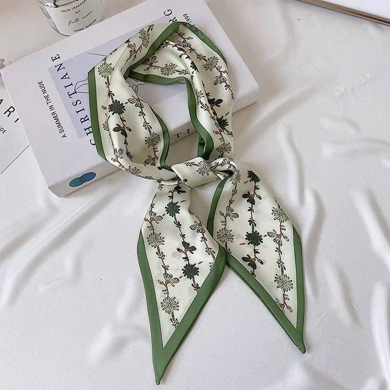 Vintage Floral Silk Silk Scarf - огляд і ціна Ethnic Fashion Design