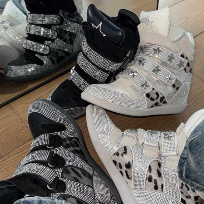 High‑Top Hidden Wedges Sneaker - огляд і ціна Ethnic Modern Fashion