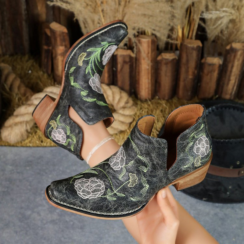 New 2027 Women's Embroidered S - огляд і ціна Ethnic Fashion Women